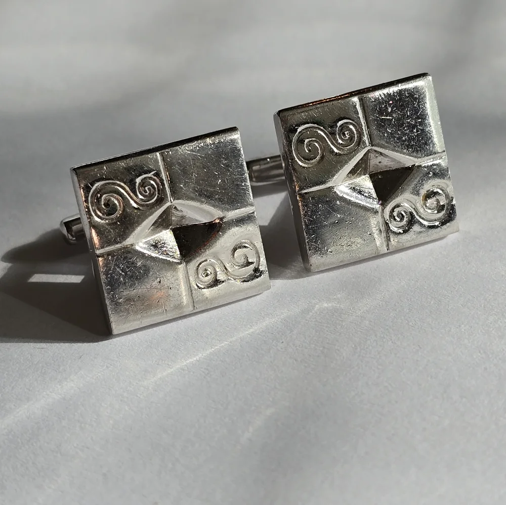 Vintage cuff links silver tone diamond shape square
